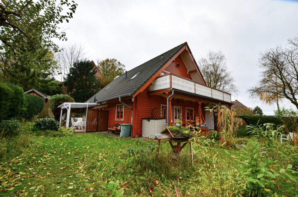 Charmantes Holzhaus